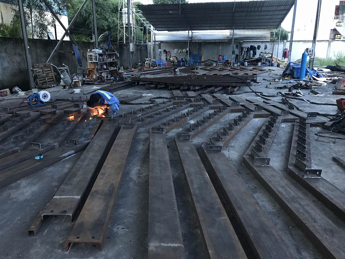 Gia công cầu thang thép, cầu thang thoát hiểm