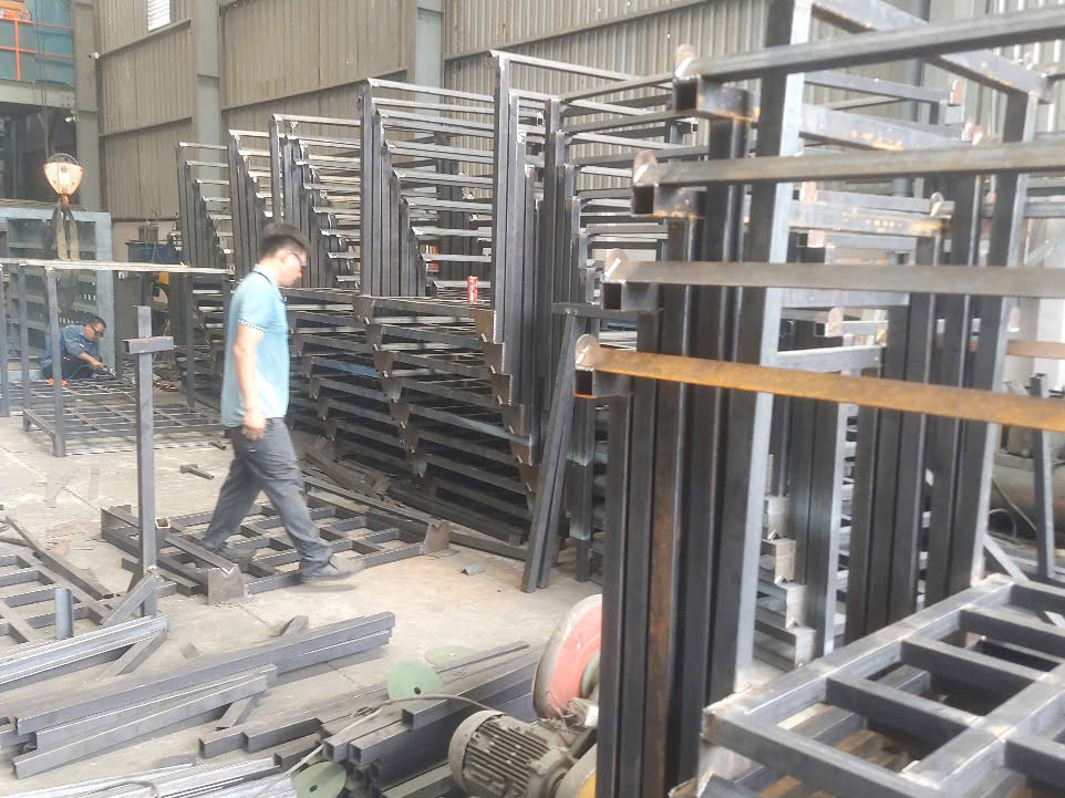 Đóng gia công pallet sắt thép, pallet gỗ: Tổng quan lựa chọn