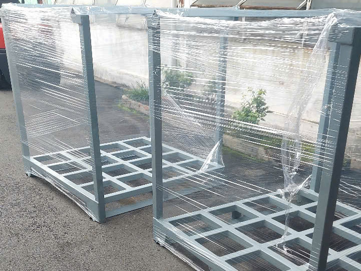 Pallet thép mạ kẽm: Ưu điểm và ứng dụng thực tế