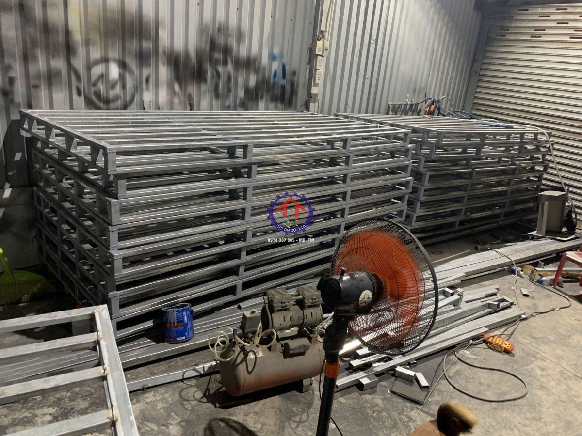 kho pallet sắt công ty trí tín