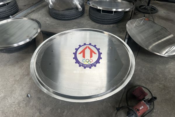gia-cong-bon-inox-4.jpg