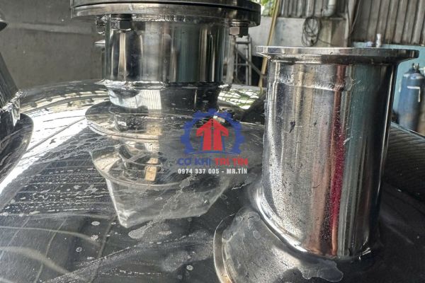 bon-inox-vi-sinh-3.jpg