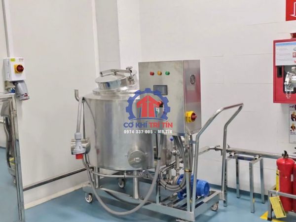 Thiết bị inox công nghiệp phổ biến trong nhà máy sản xuất