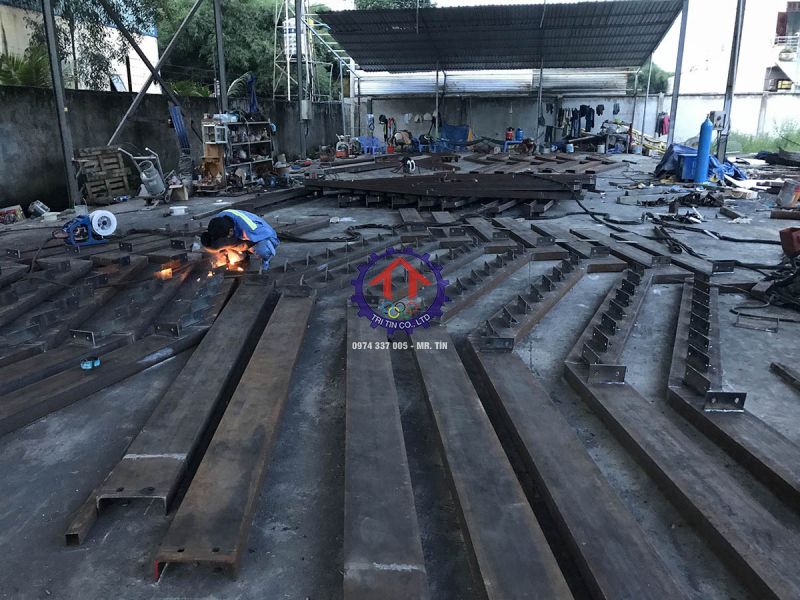 Gia công cầu thang thép