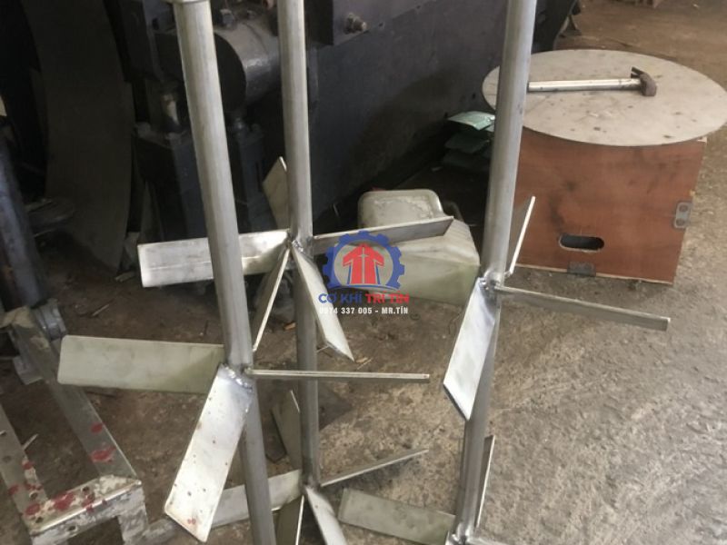 Cánh khuấy bồn trộn inox công nghiệp