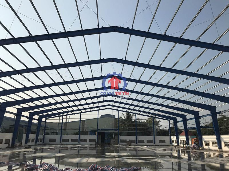 Kết cấu thép nhà xưởng là gì? Cấu tạo và ưu điểm so với bê tông