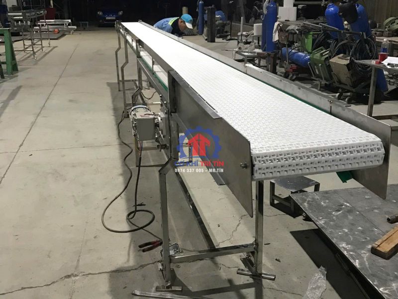 Băng tải inox công nghiệp: Cấu tạo và ứng dụng