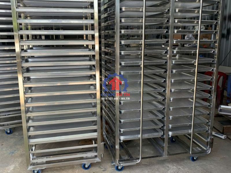 Xe đẩy, khay inox công nghiệp trong ngành thực phẩm