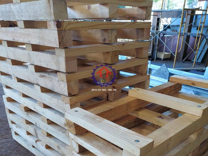 Đóng pallet gỗ tại công ty Trí Tín